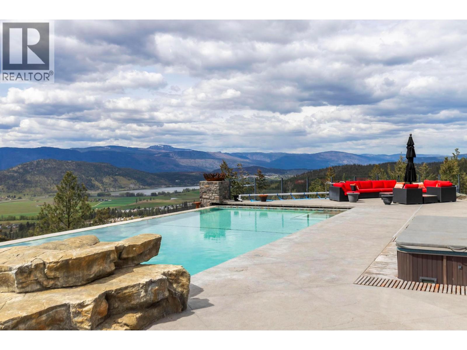  5774 Deadpine Drive, Kelowna