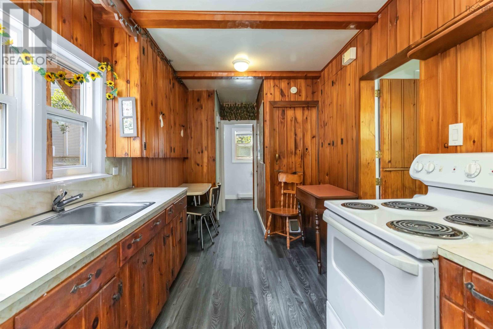 Property 38 of 50 of 4 & 6 Hemlock Street