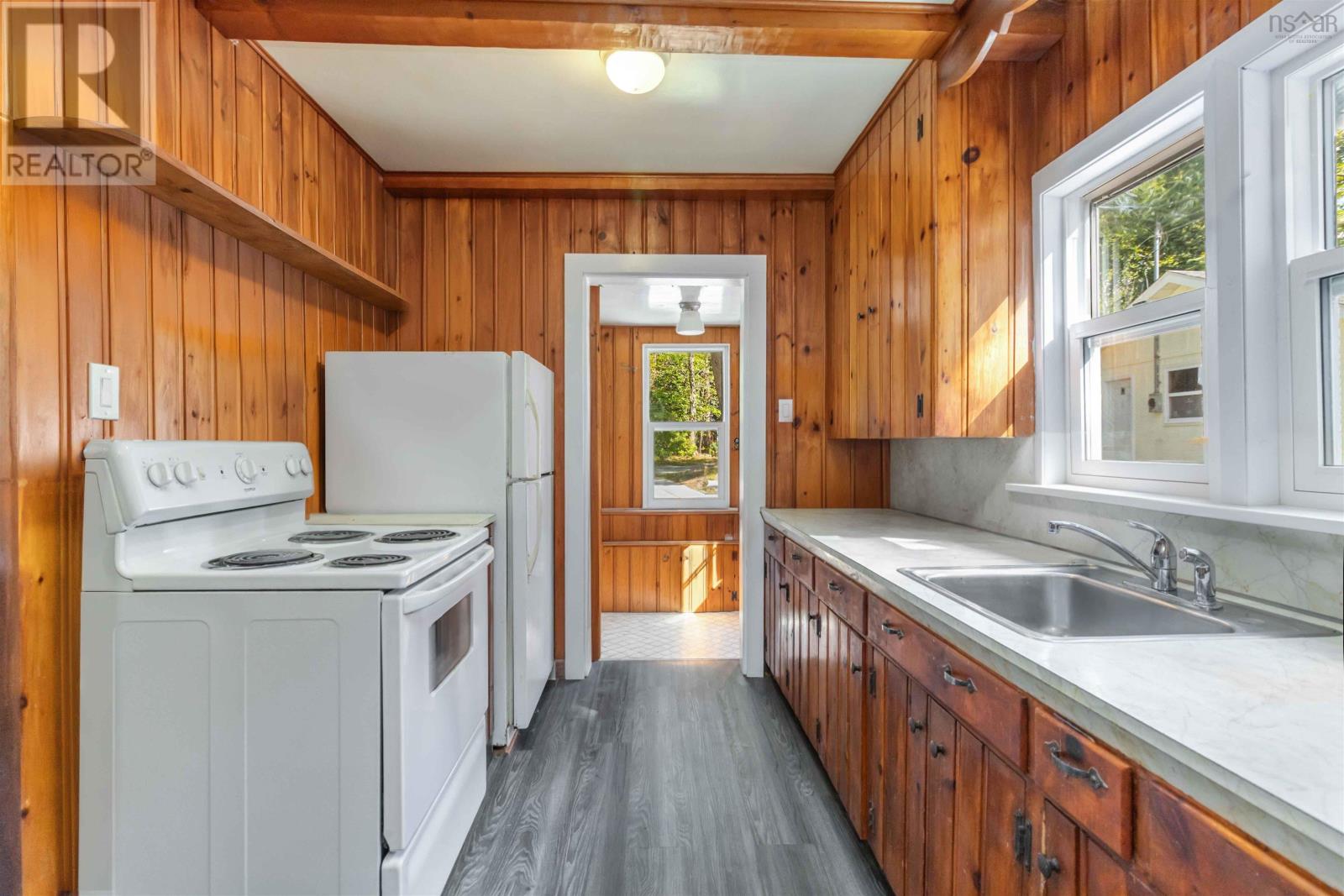 Property 7 of 50 of 4 & 6 Hemlock Street