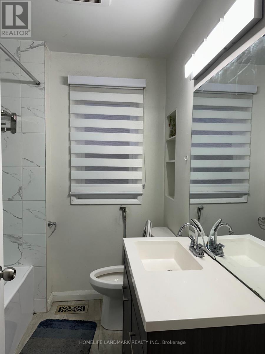 23 FREY CRESCENT - Photo 4 of 6, Toronto (Wexford-Maryvale), Ontario