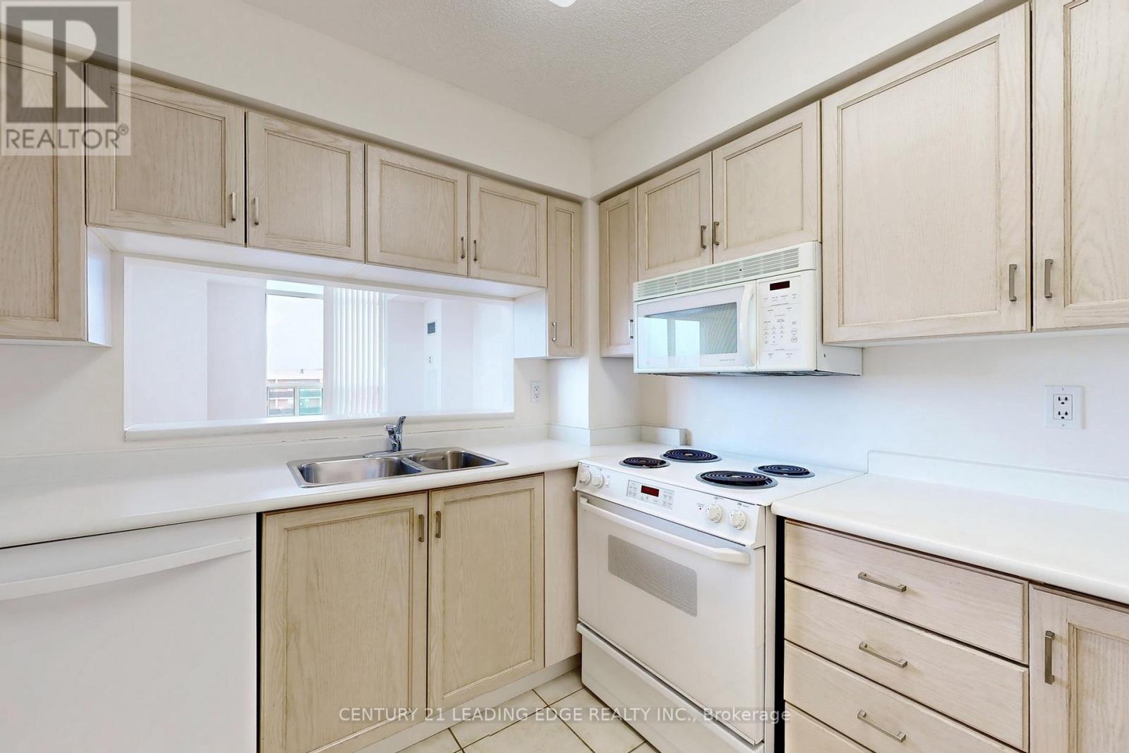 #1202 2800 WARDEN AVENUE - 7