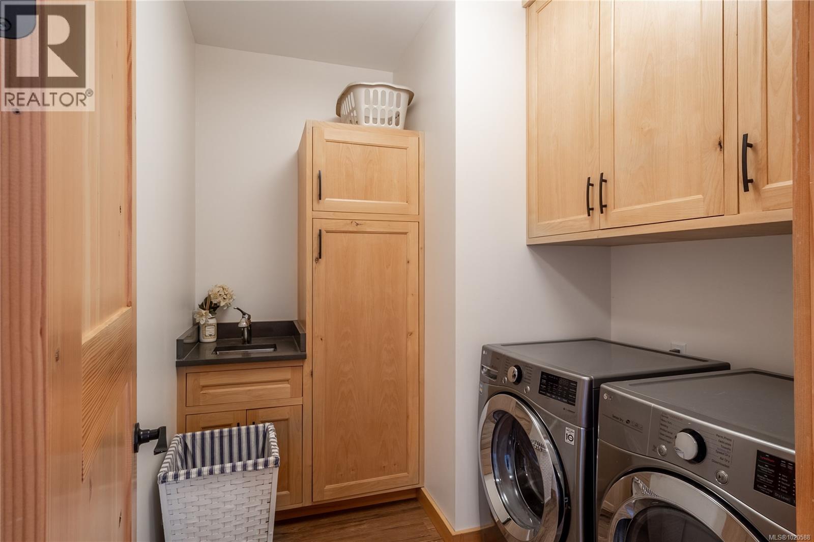  573 Horseshoe Road, Gabriola Island