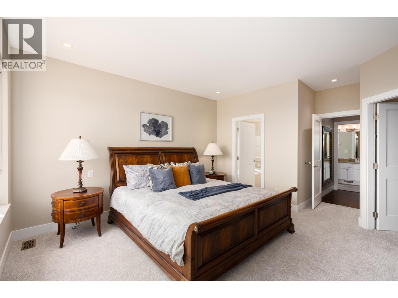 5951 COMPASS LANE, Sechelt