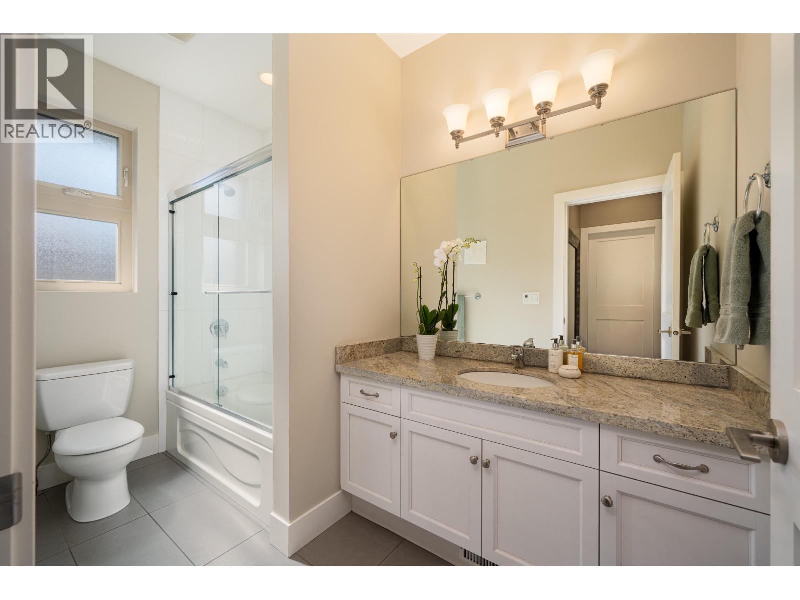 5951 COMPASS LANE, Sechelt