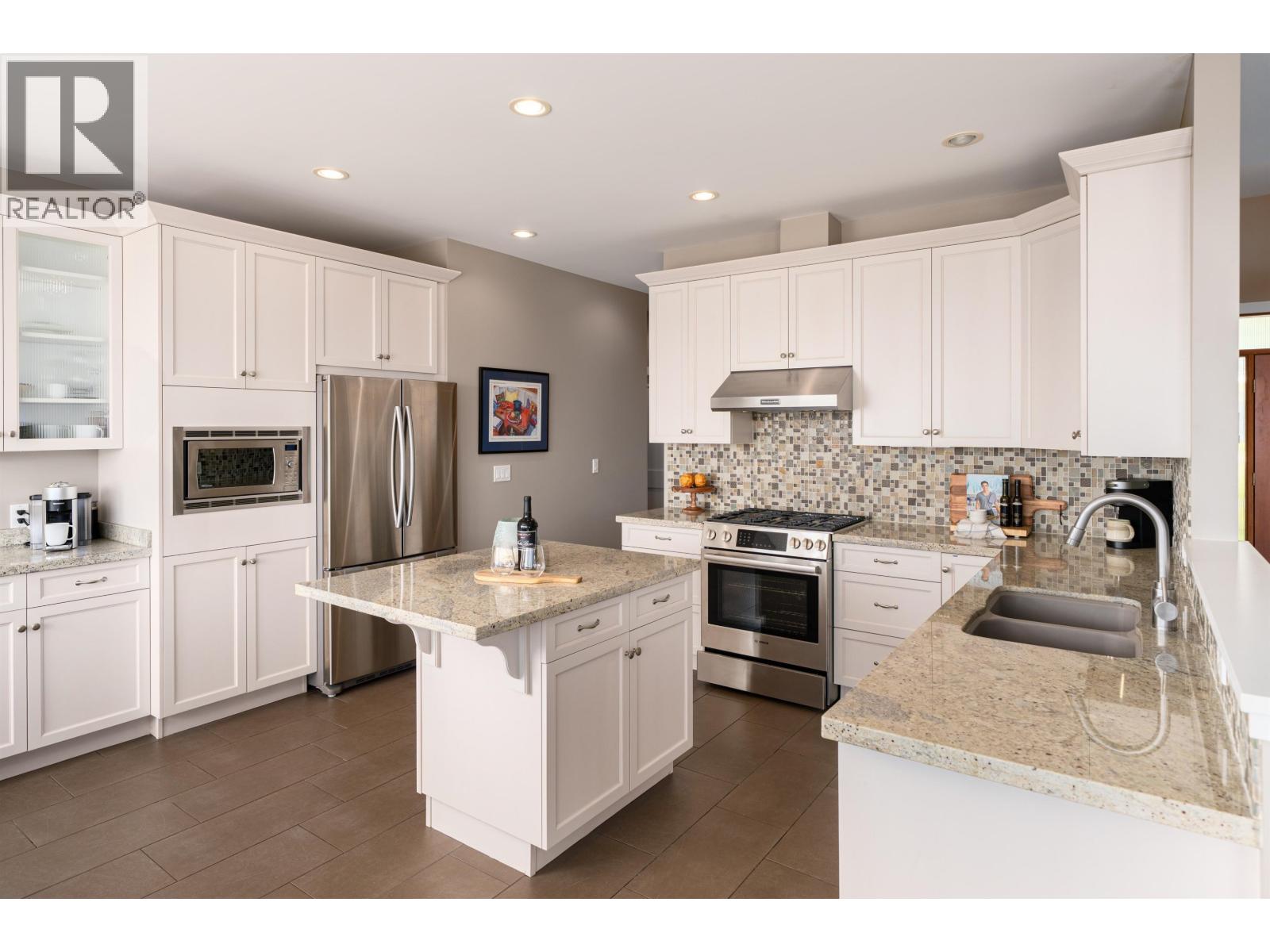 5951 COMPASS LANE, Sechelt