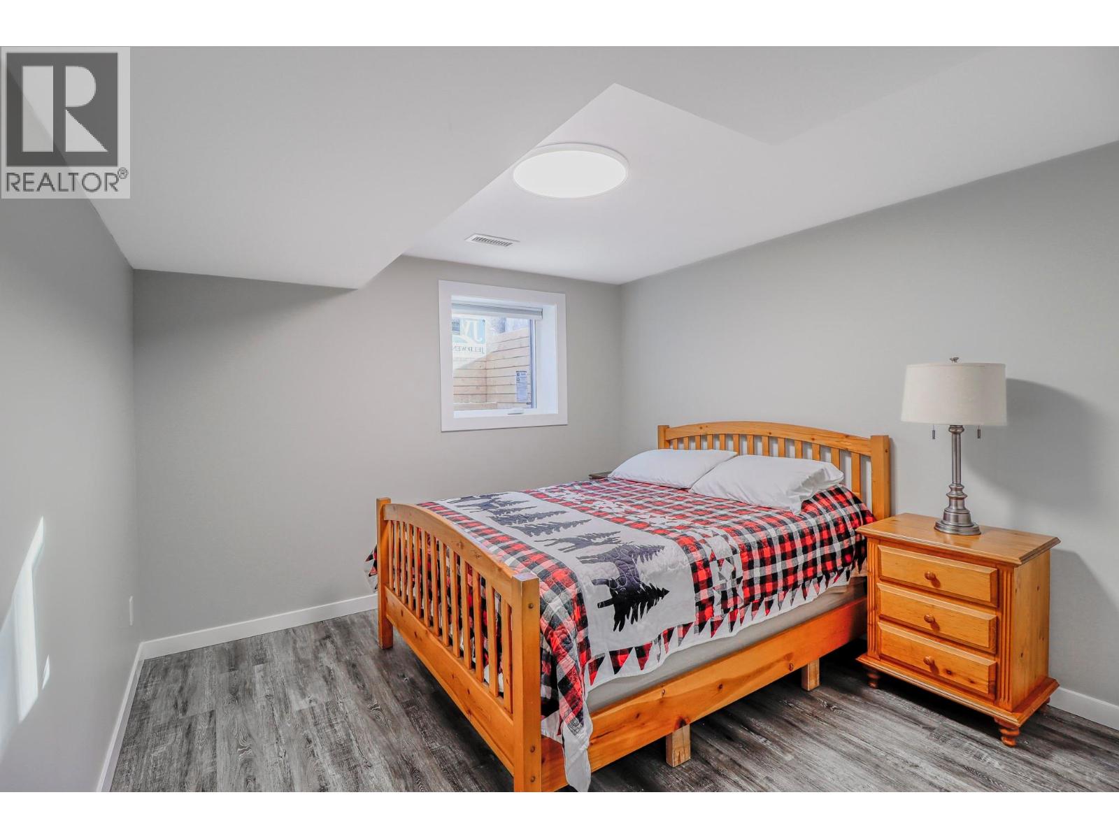 1405 2A AVENUE S - 32