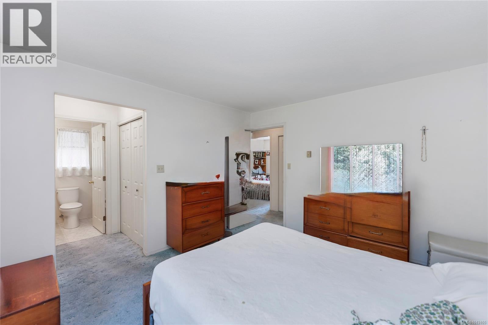  722 Miller Avenue, Saanich