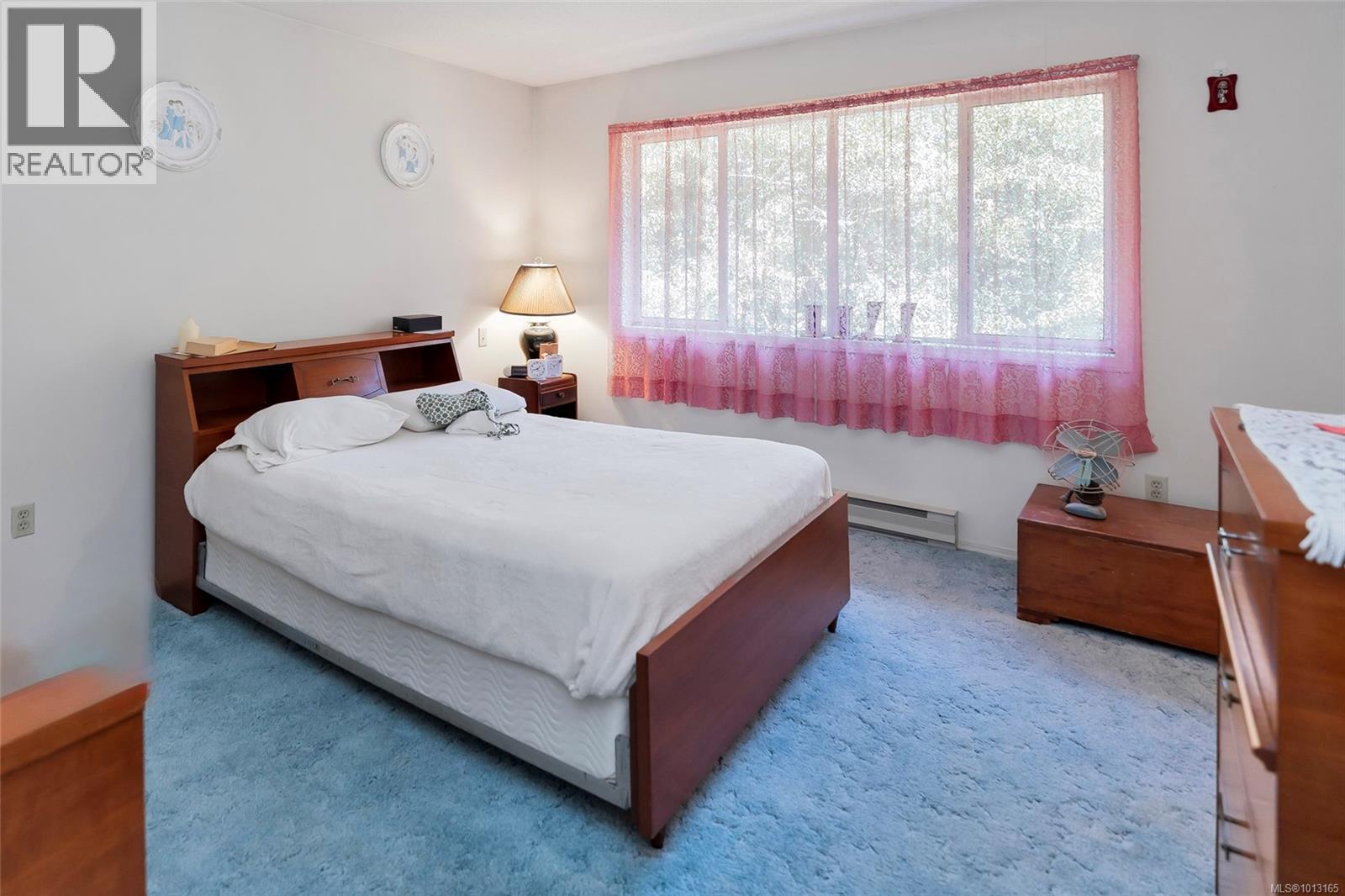  722 Miller Avenue, Saanich