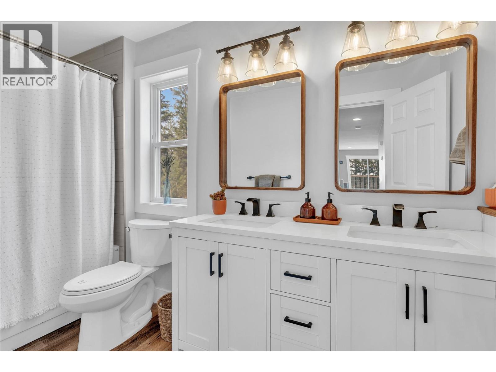  6011 Oyama Lake Road, Lake Country