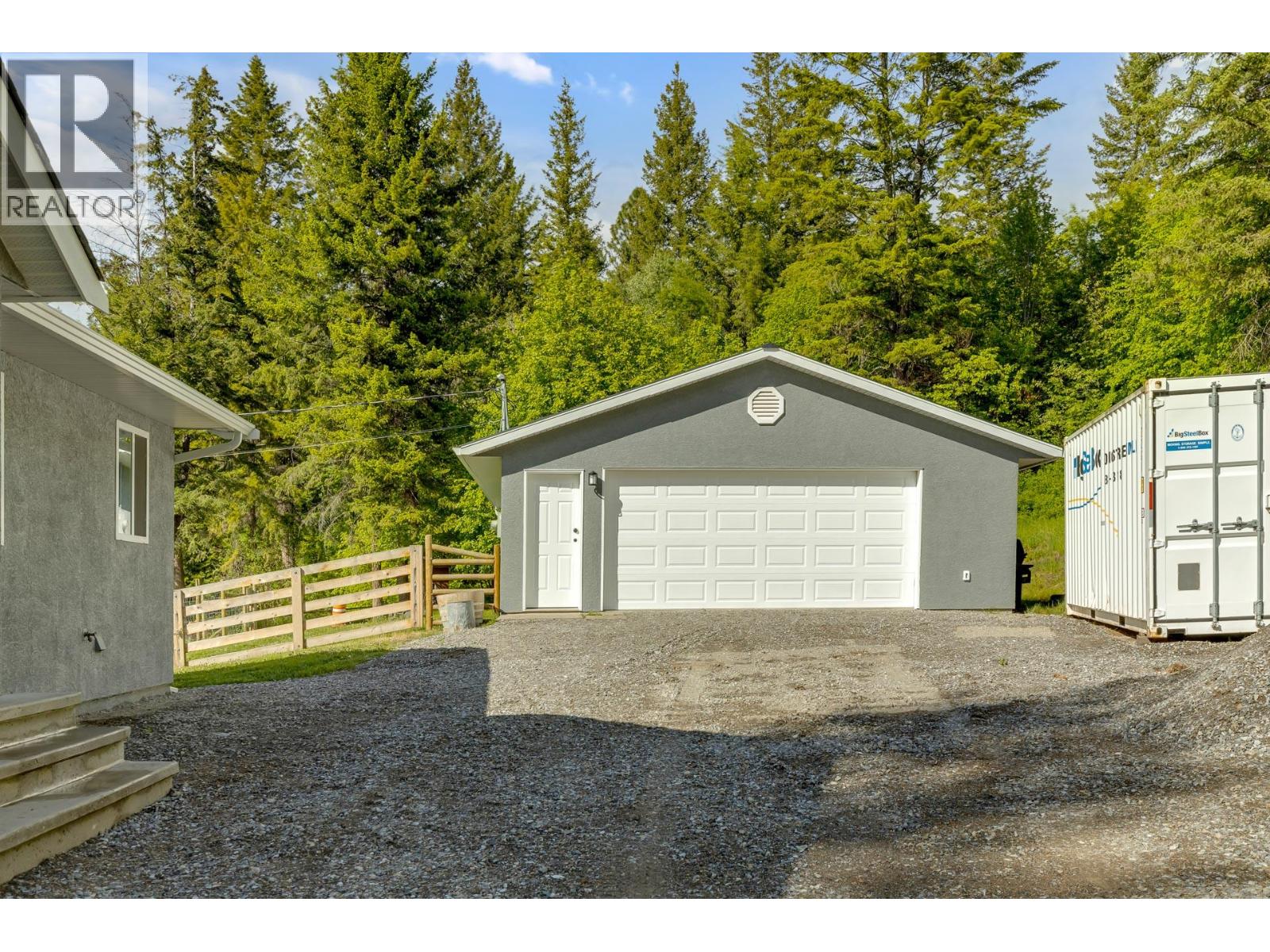  6011 Oyama Lake Road, Lake Country