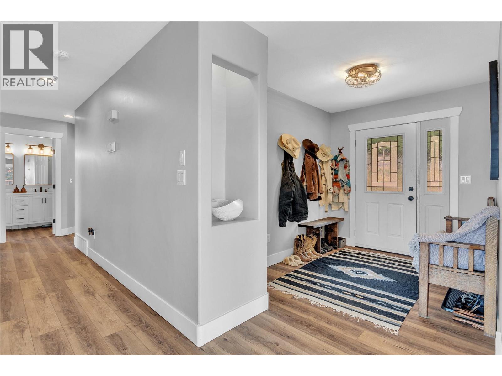  6011 Oyama Lake Road, Lake Country