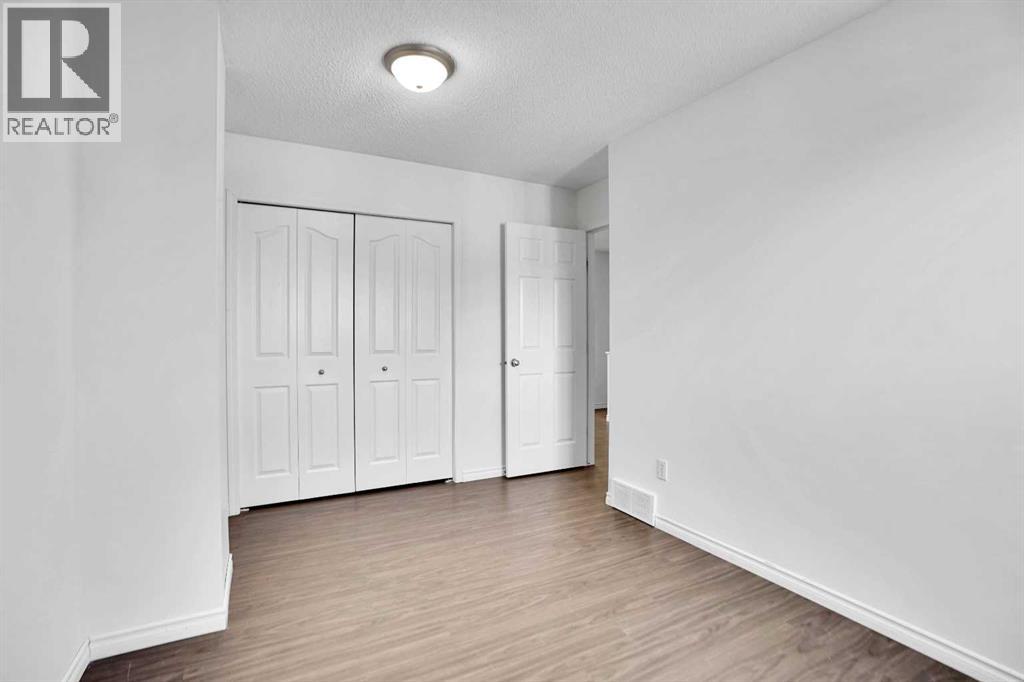 Single Family House for Sale in  Taracove Place NE Taradale Calgary 