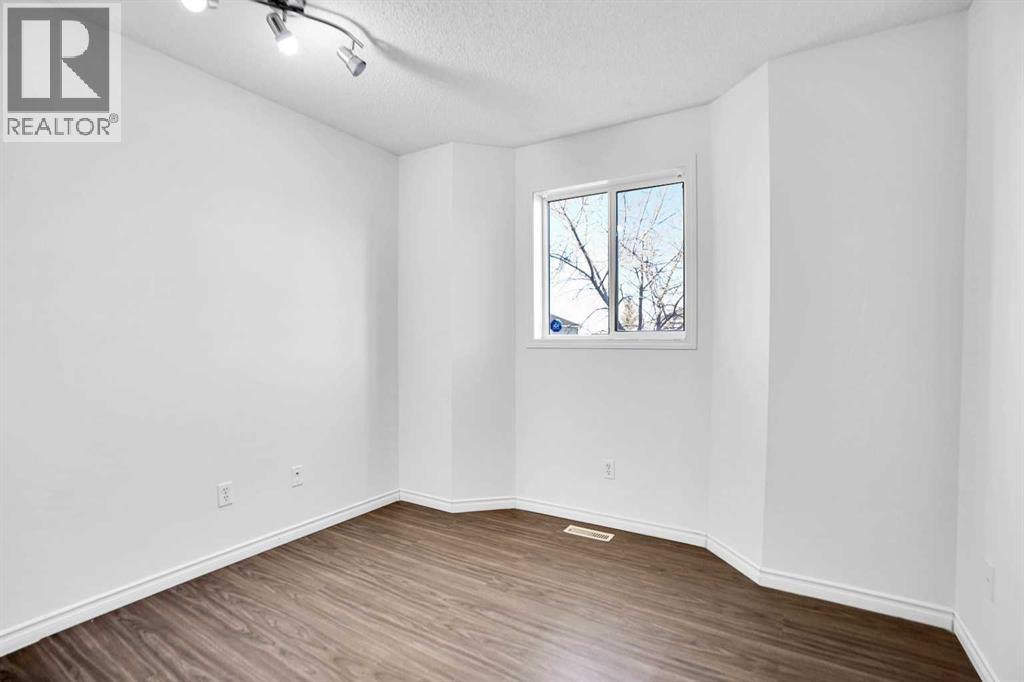 Single Family House for Sale in  Taracove Place NE Taradale Calgary 