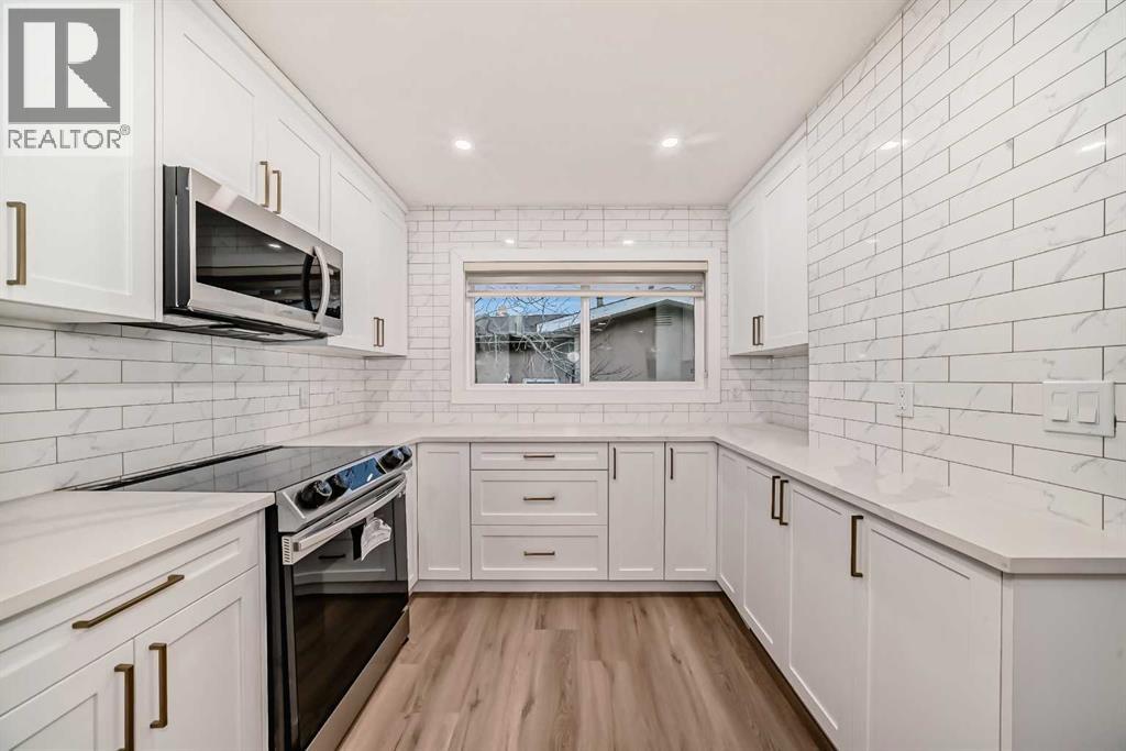 Single Family House Bungalow for Sale in  Huntbourne Hill NE Huntington Hills Calgary 