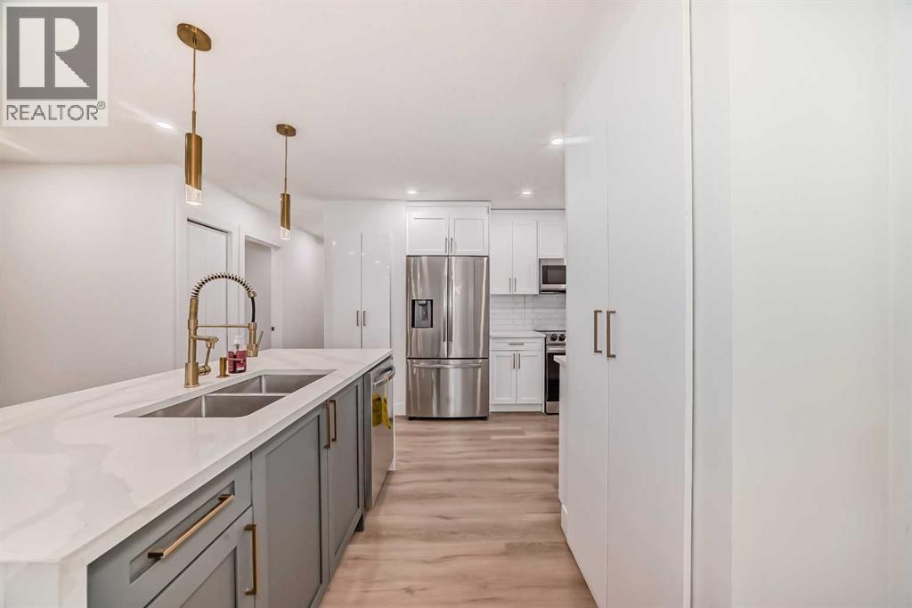 Single Family House Bungalow for Sale in  Huntbourne Hill NE Huntington Hills Calgary 