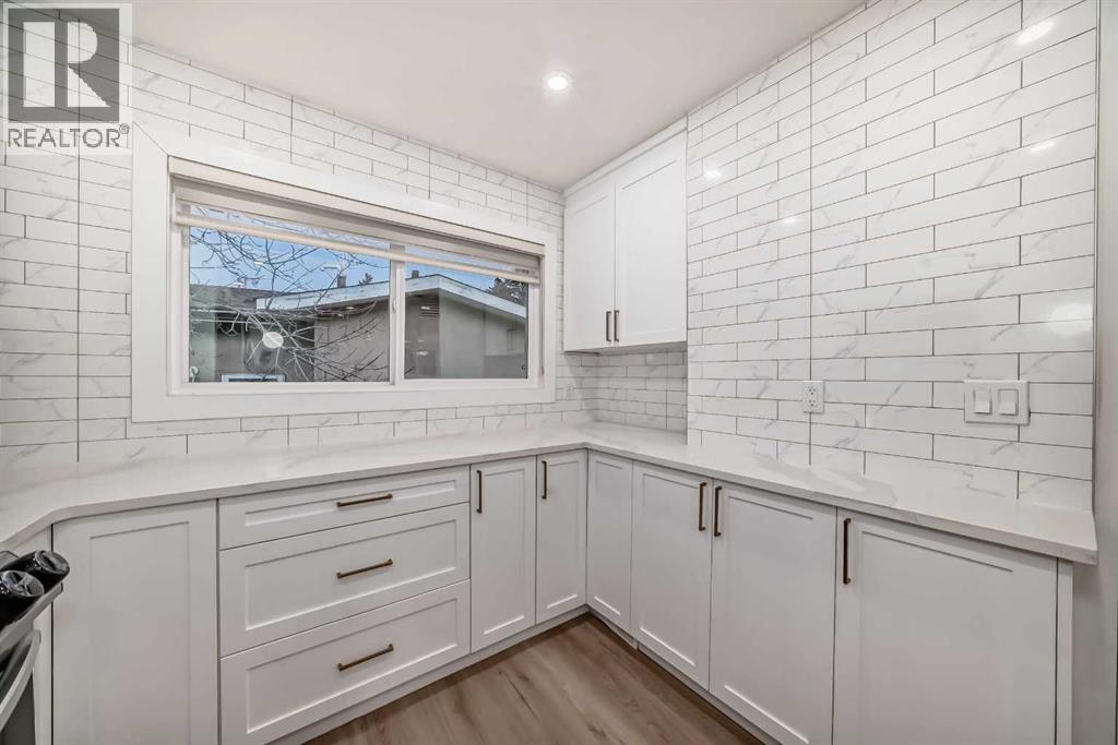 Single Family House Bungalow for Sale in  Huntbourne Hill NE Huntington Hills Calgary 