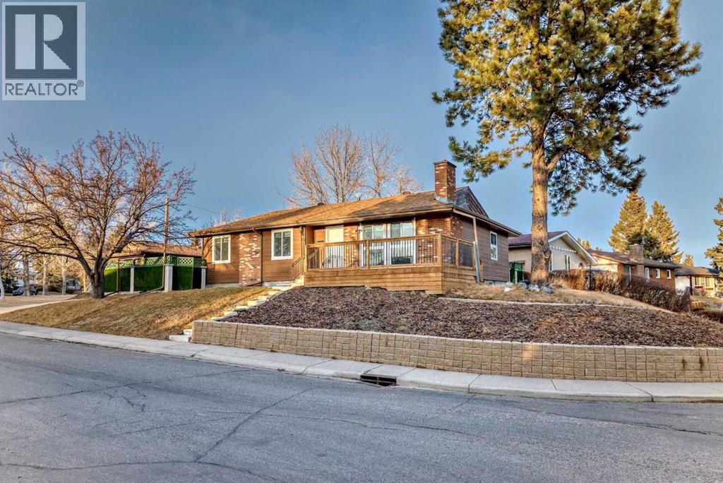 Single Family House Bungalow for Sale in  Huntbourne Hill NE Huntington Hills Calgary 