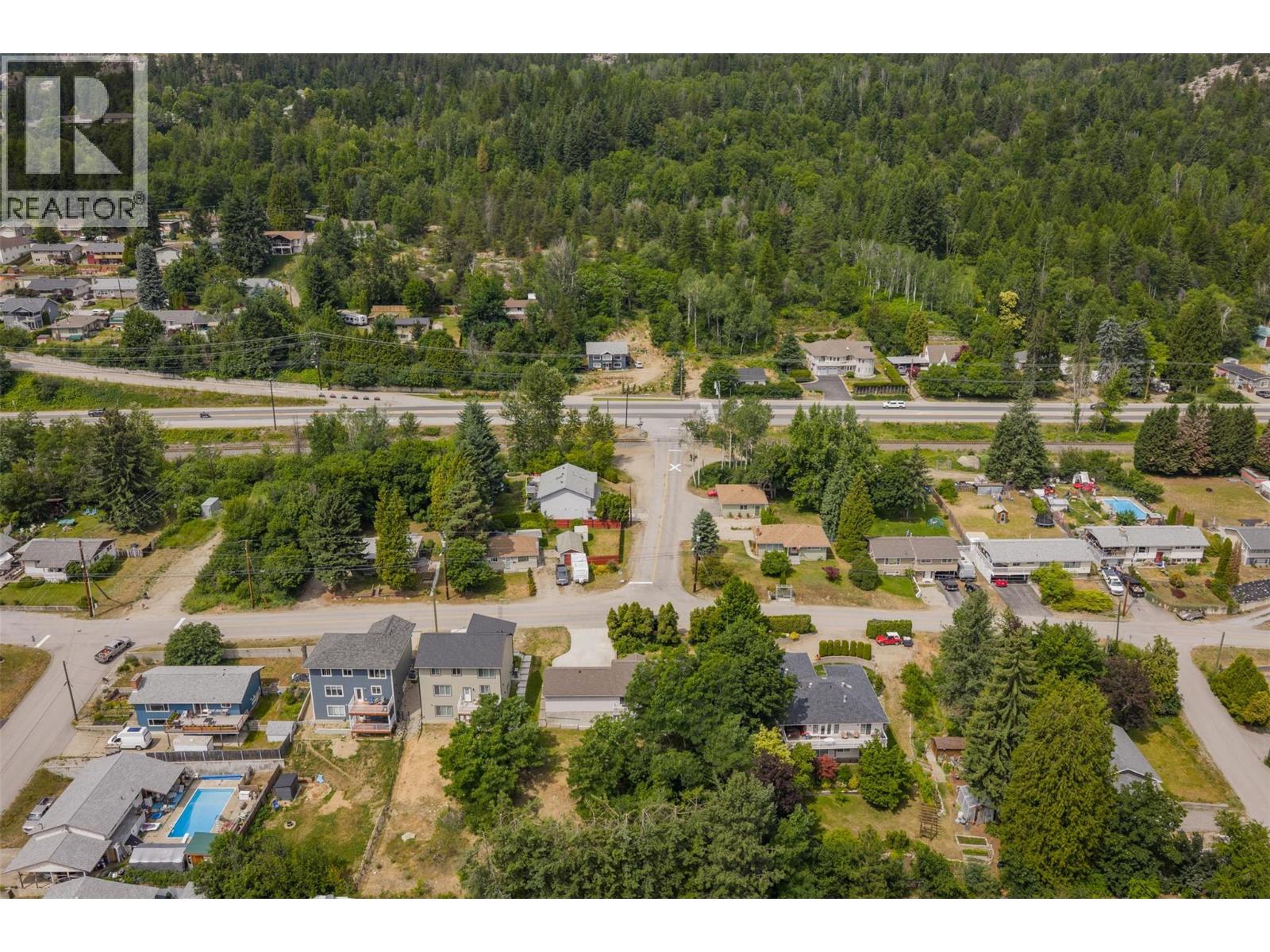 3209 5th Avenue, Castlegar