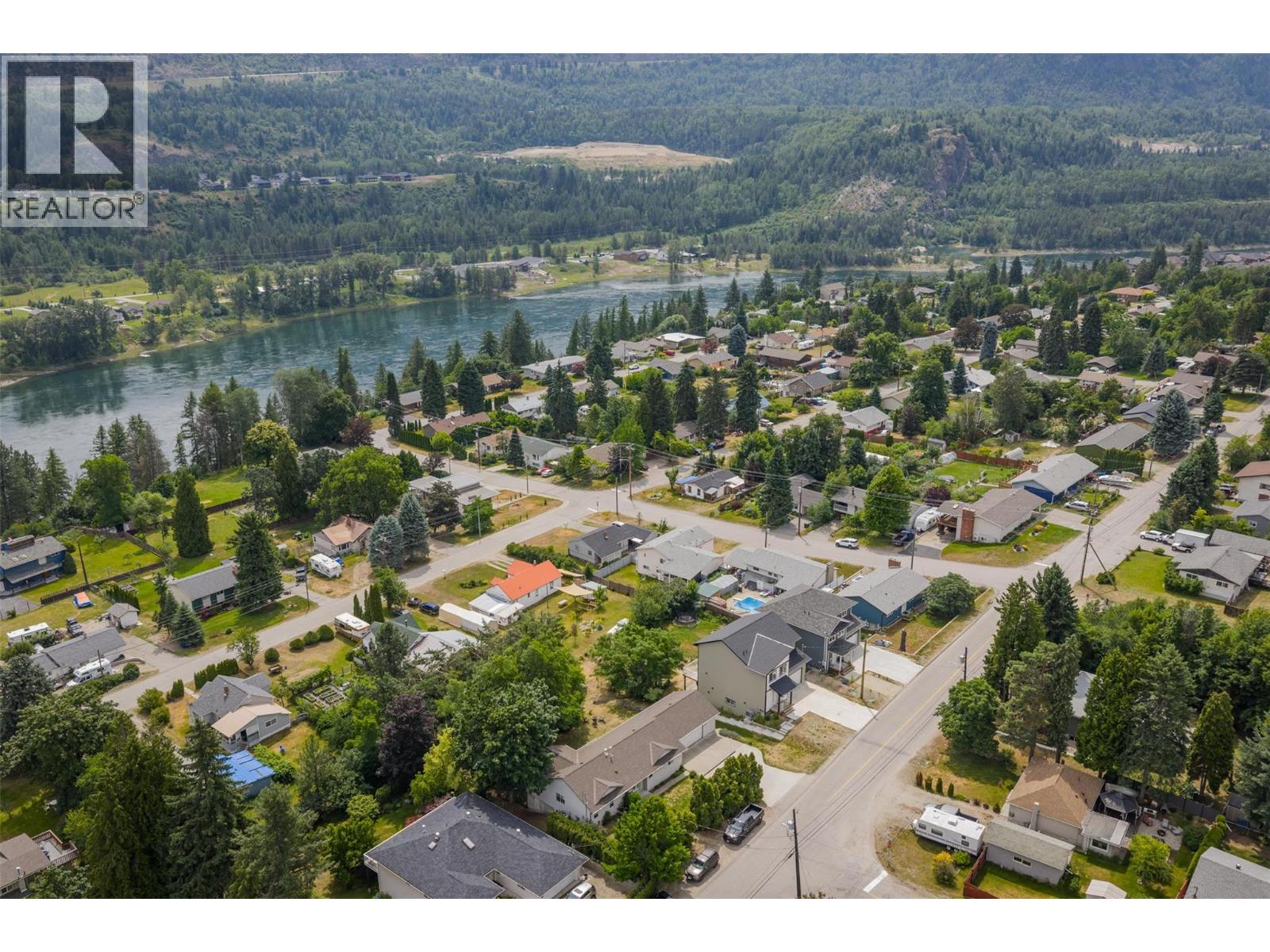 3209 5th Avenue, Castlegar