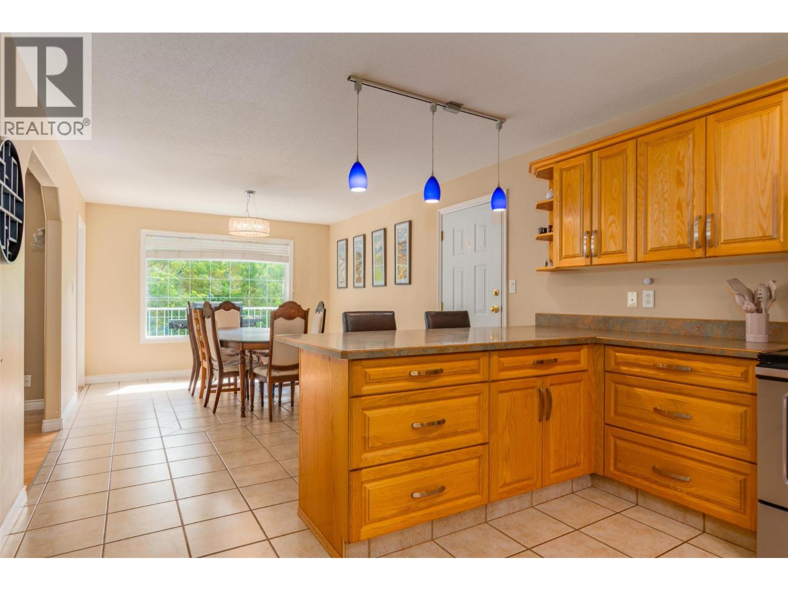 3209 5th Avenue, Castlegar