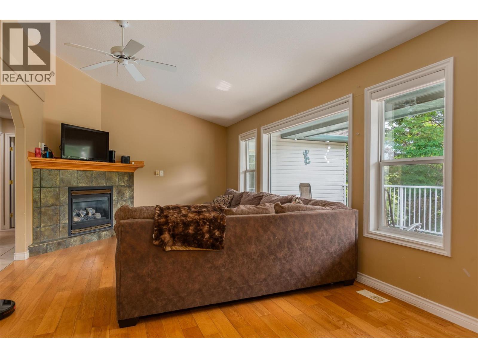 3209 5th Avenue, Castlegar