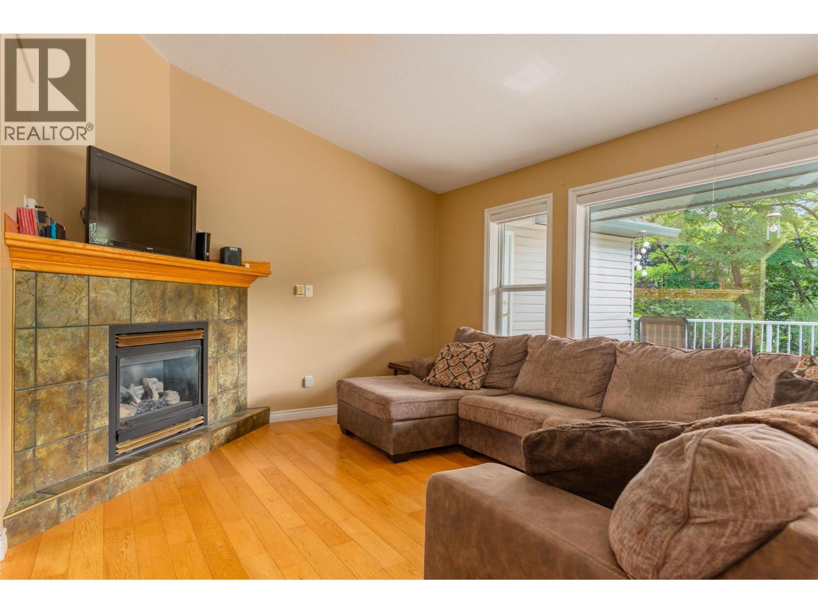3209 5th Avenue, Castlegar