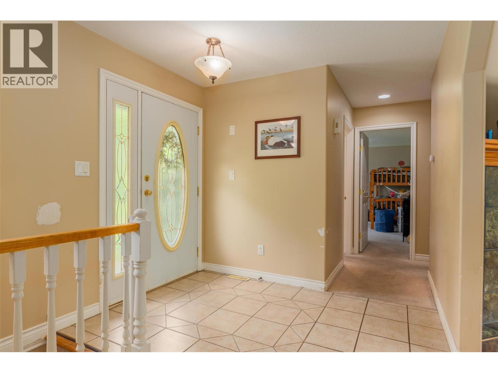 3209 5th Avenue, Castlegar