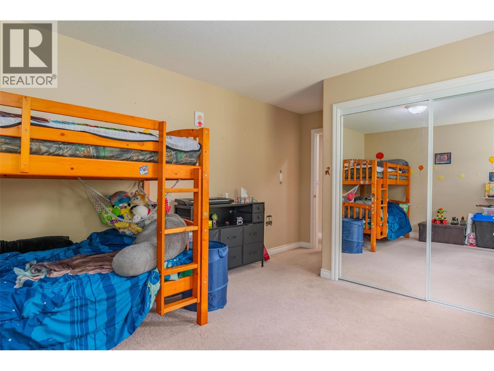 3209 5th Avenue, Castlegar