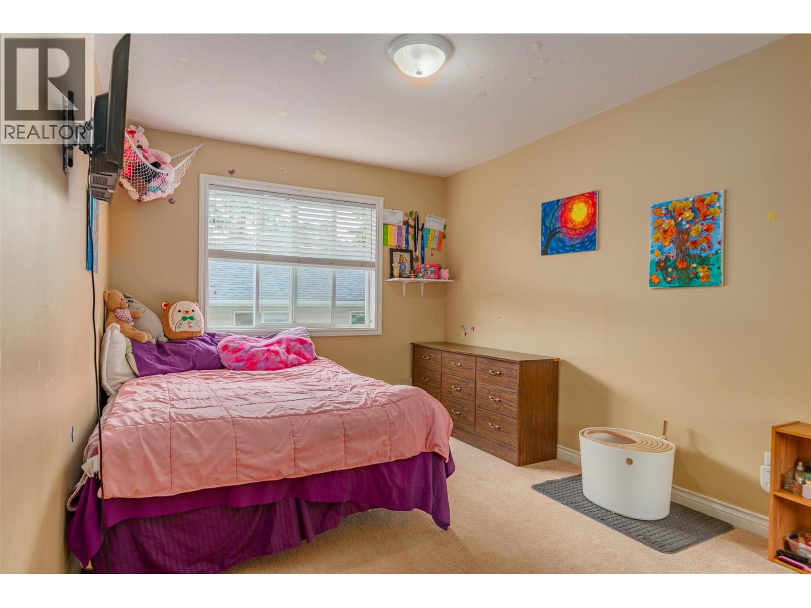 3209 5th Avenue, Castlegar