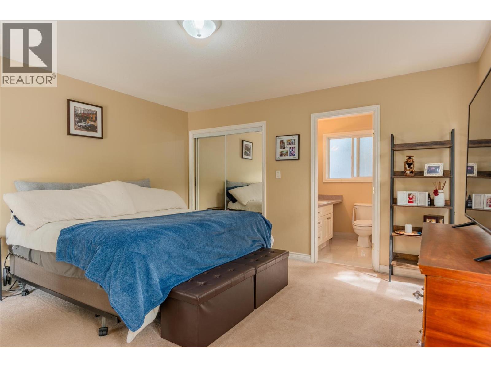 3209 5th Avenue, Castlegar