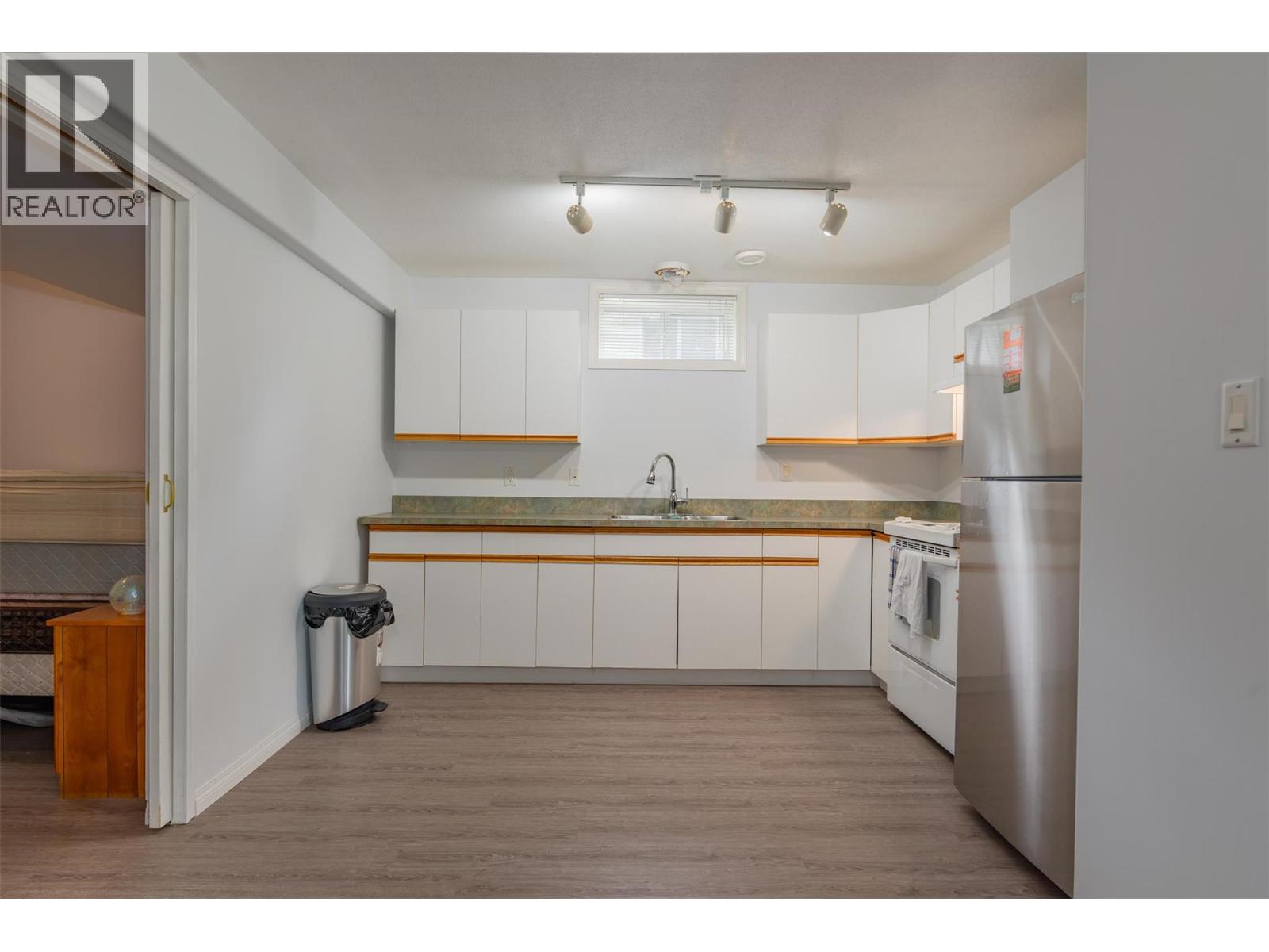 3209 5th Avenue, Castlegar