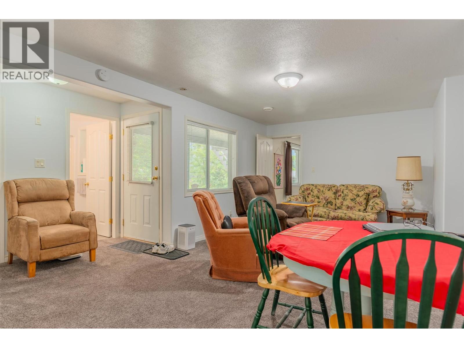 3209 5th Avenue, Castlegar