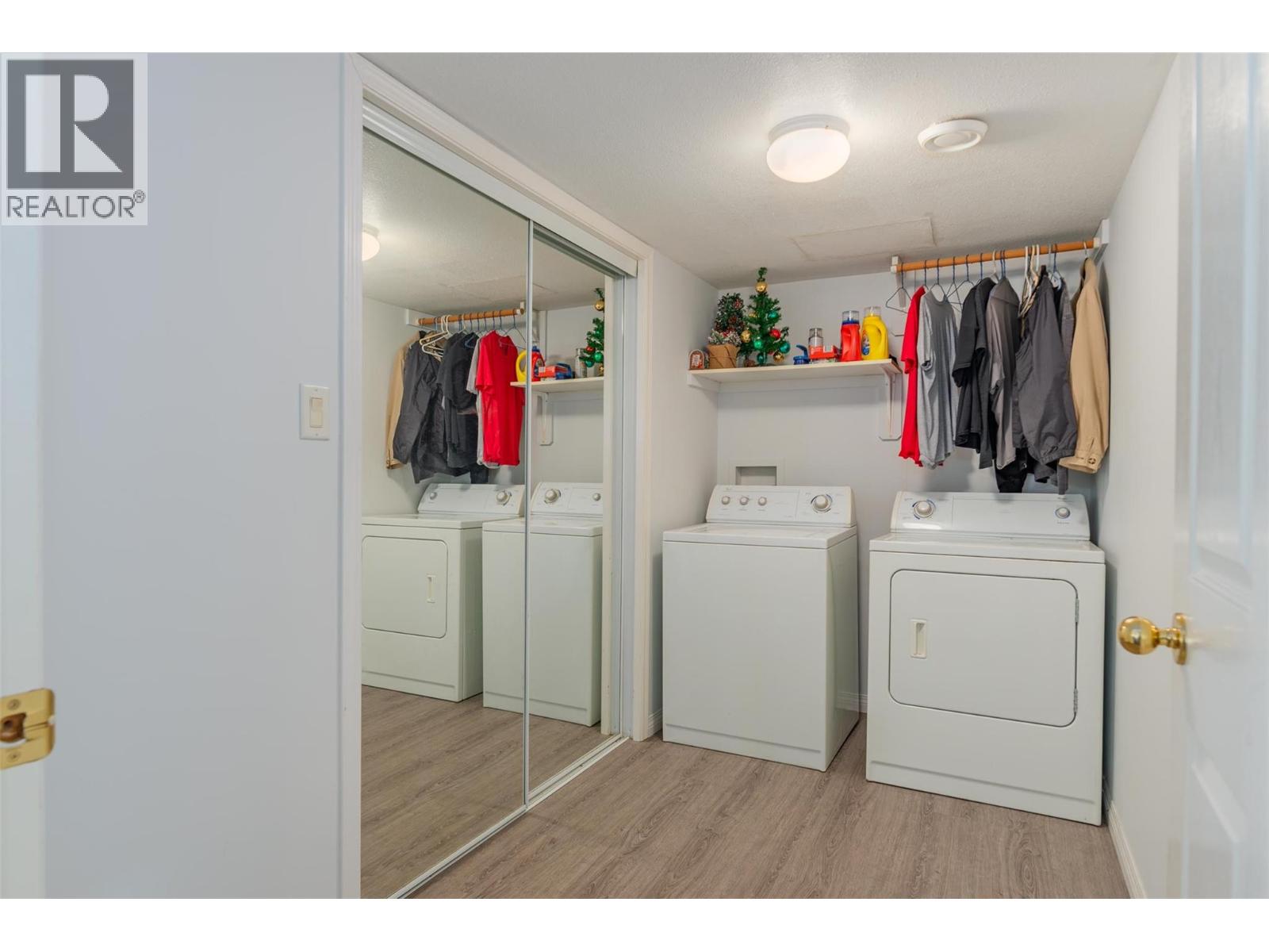 3209 5th Avenue, Castlegar