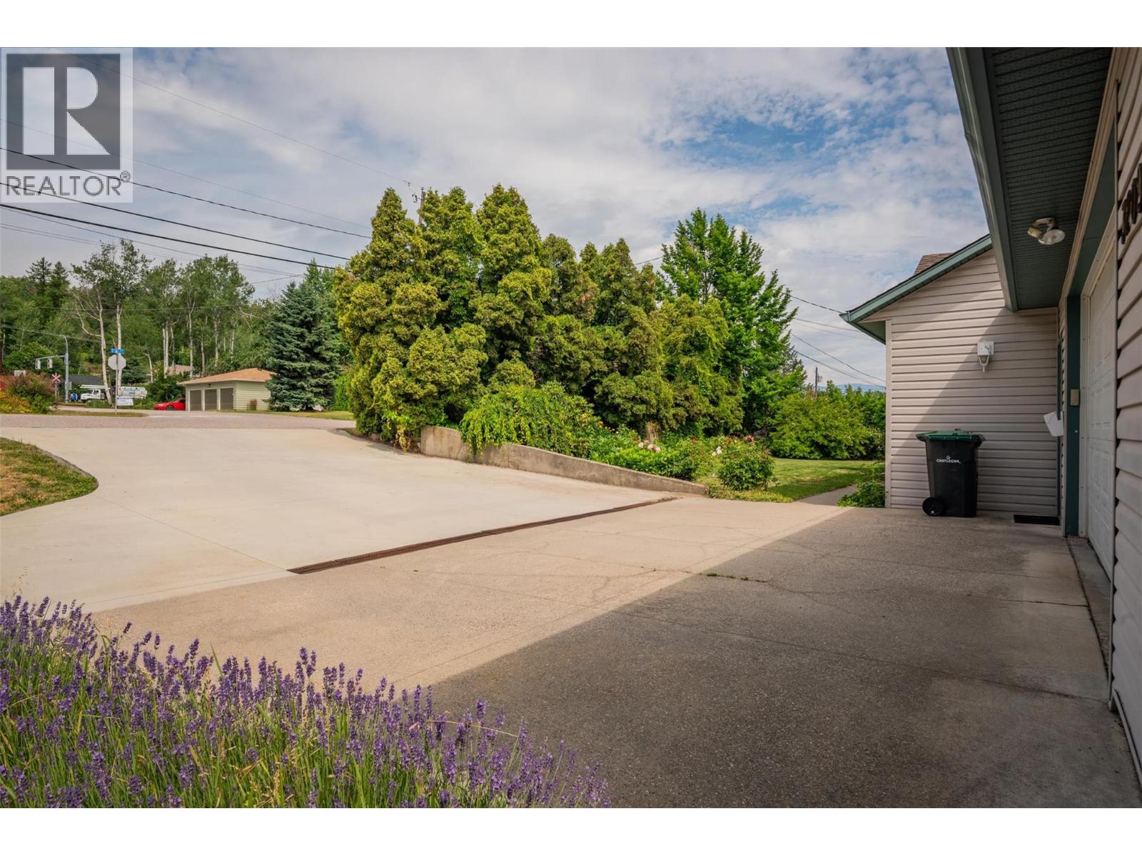 3209 5th Avenue, Castlegar