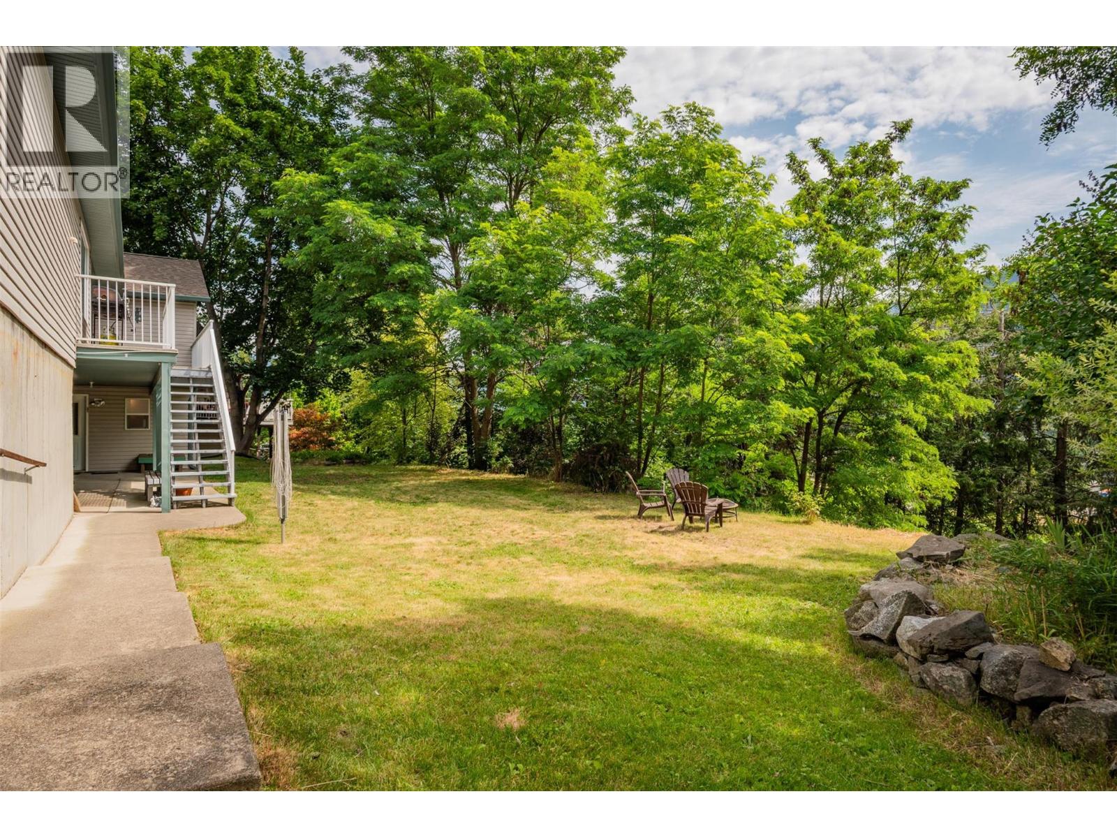 3209 5th Avenue, Castlegar