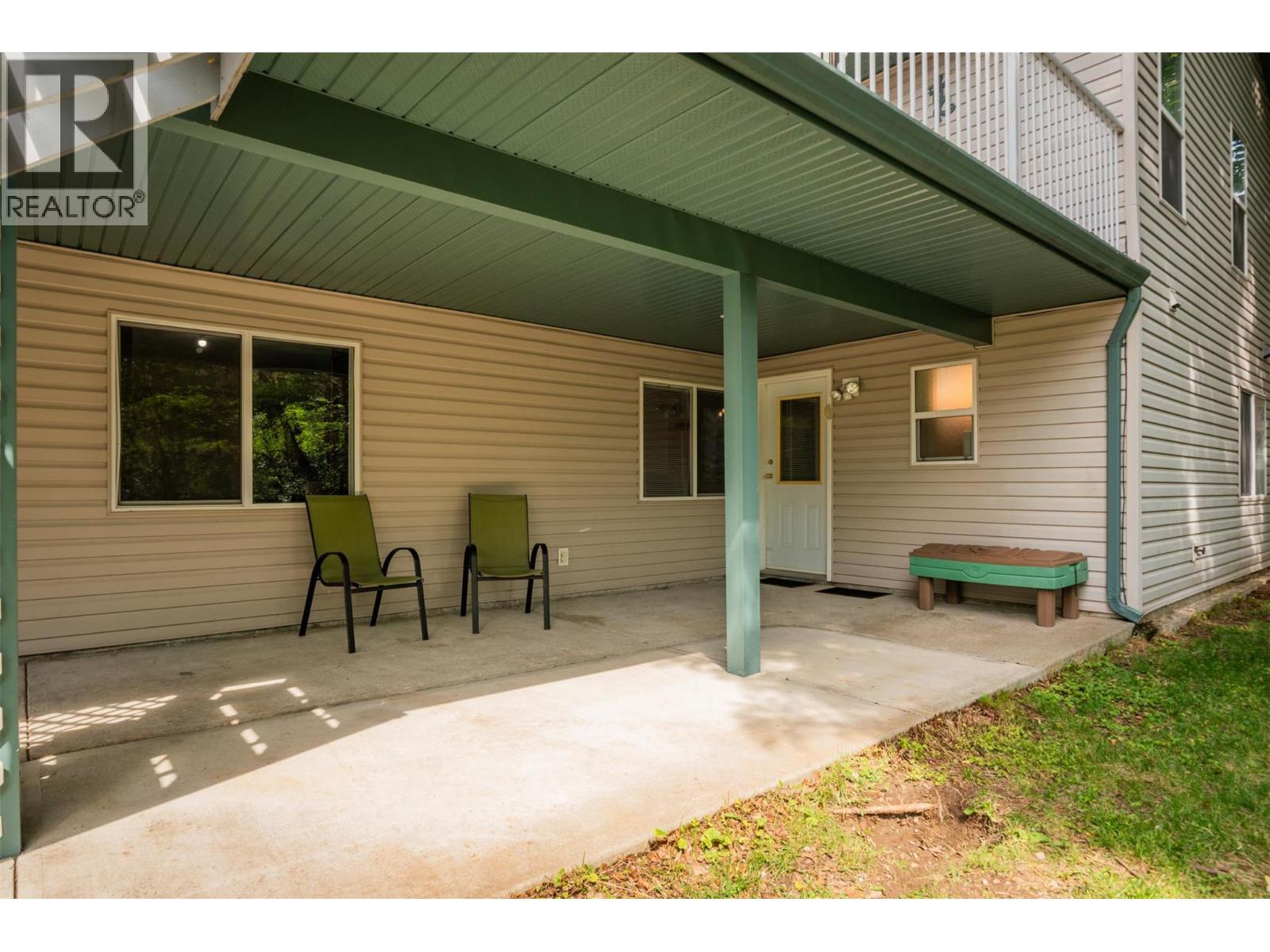 3209 5th Avenue, Castlegar