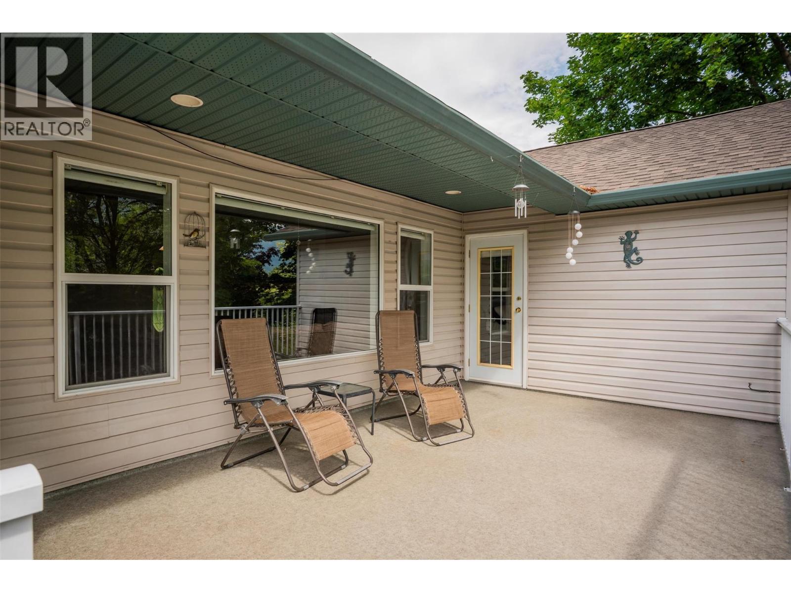 3209 5th Avenue, Castlegar