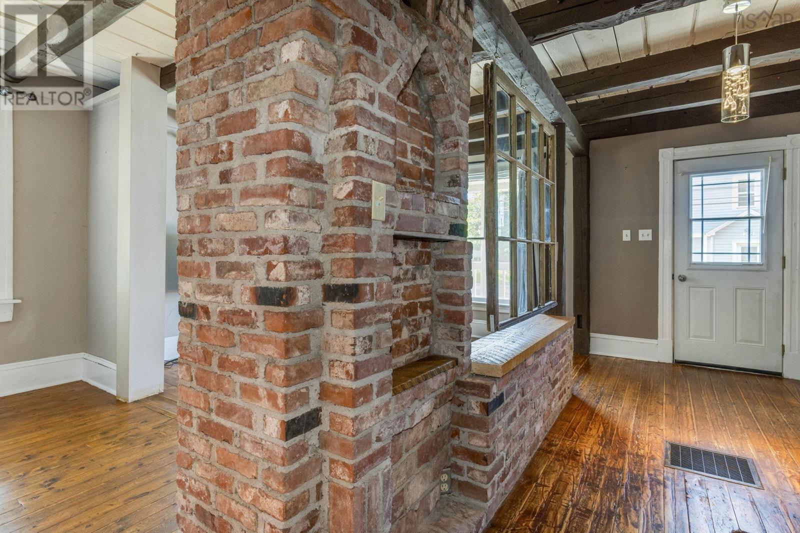 Property 20 of 39 of 503 Robie Street