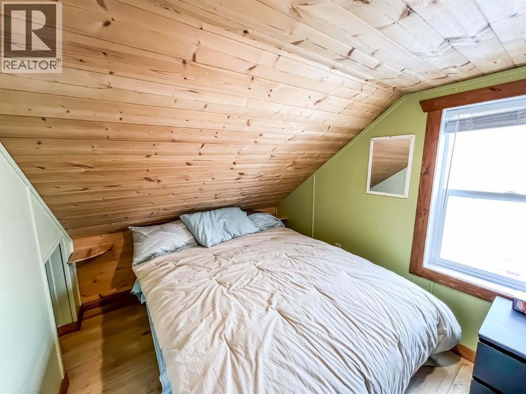 
          1 Fivestar
            <br/>
            <span>Rural Smoky River No. 130, M.D. of</span>
            , 
            <span>AB</span>
             <span>T0H1M0</span>
         - Photo 17