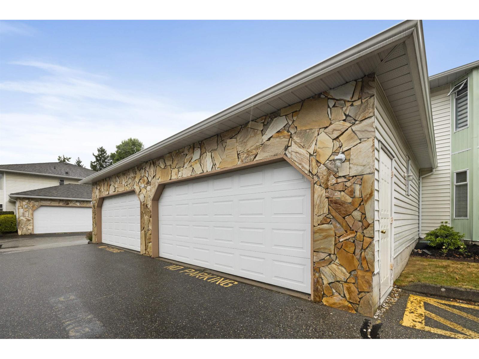 213 7156 121 STREET, Surrey