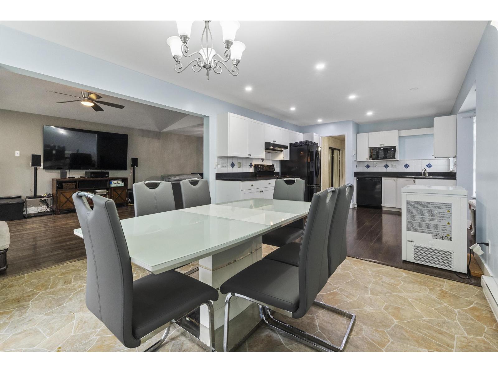 213 7156 121 STREET, Surrey