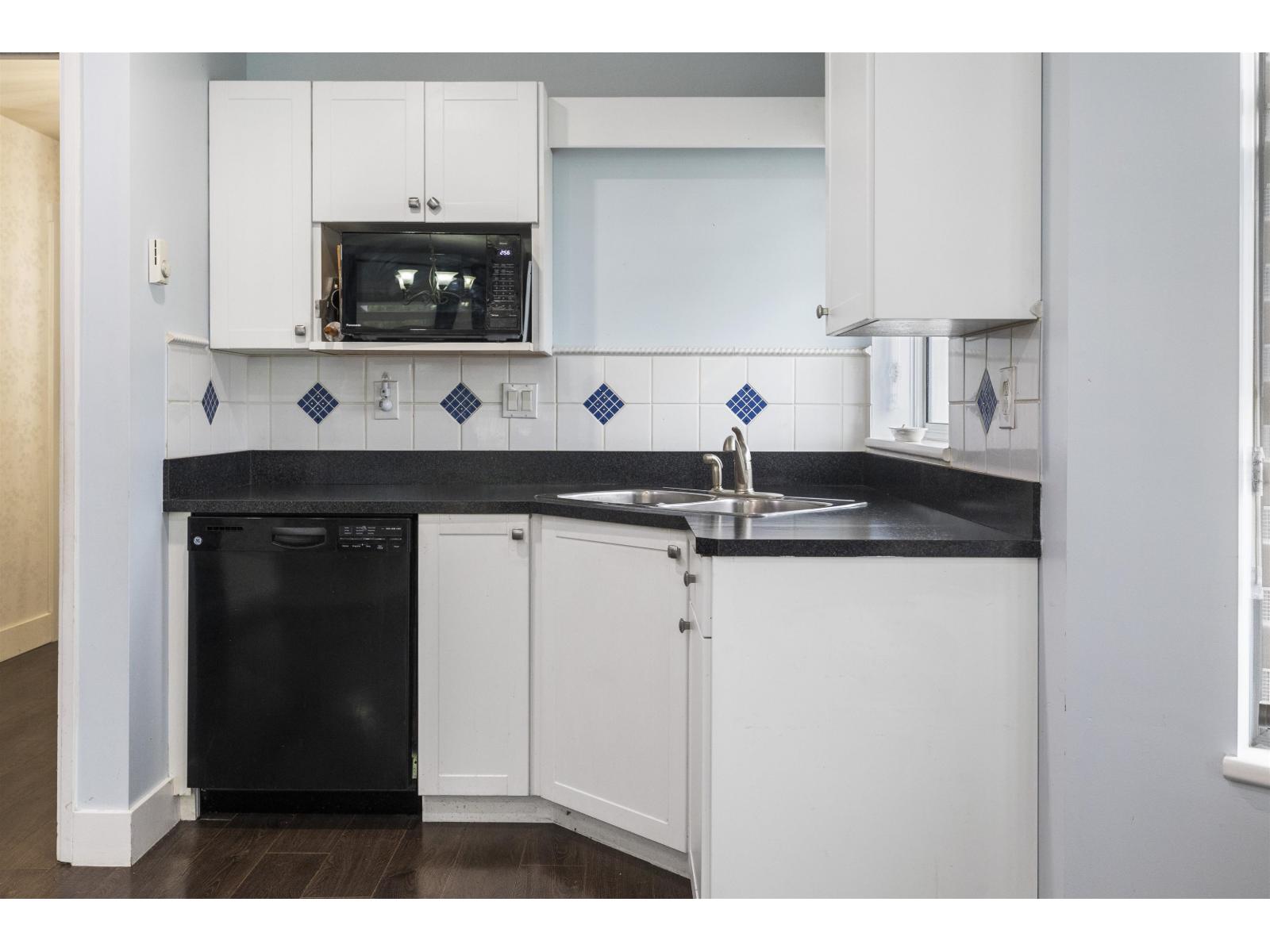 213 7156 121 STREET, Surrey