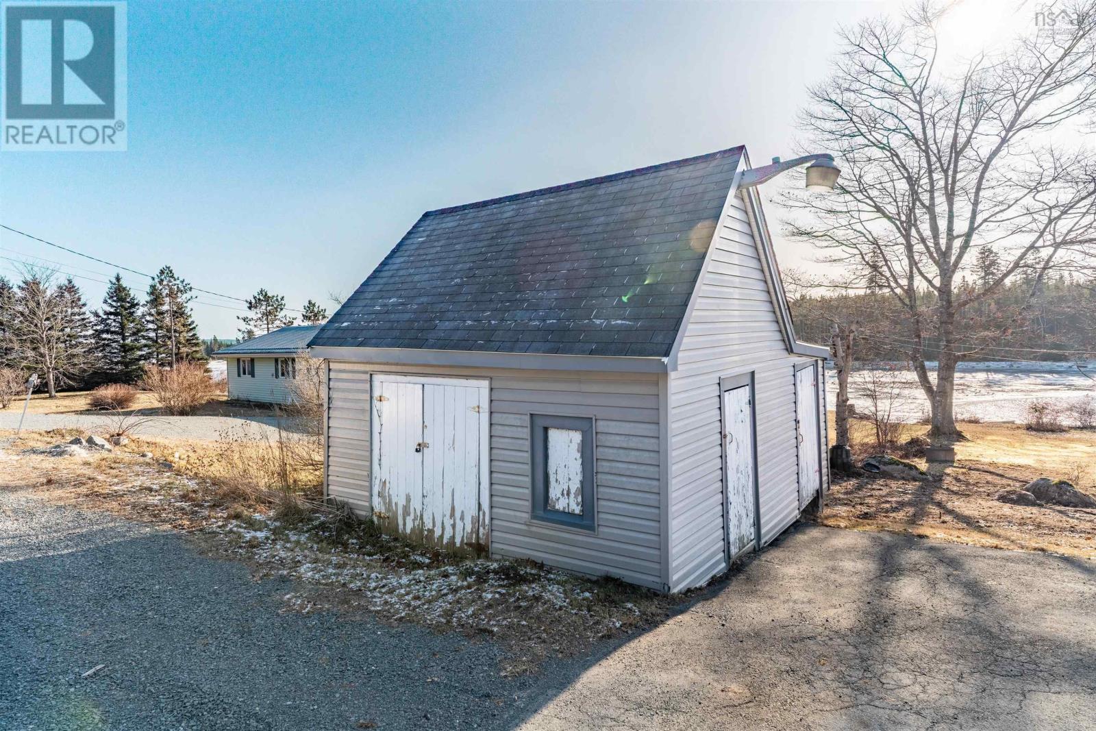 Property 8 of 48 of 8274 7 Highway