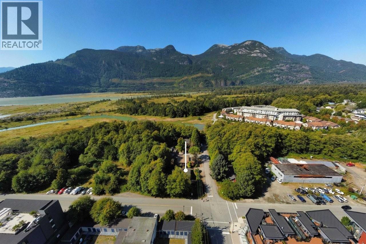 37791 3RD AVENUE, Squamish