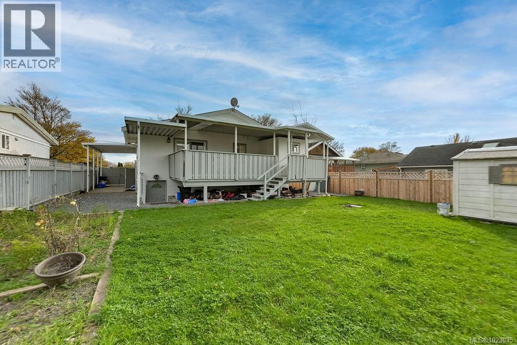  2710 Victor Street, Victoria