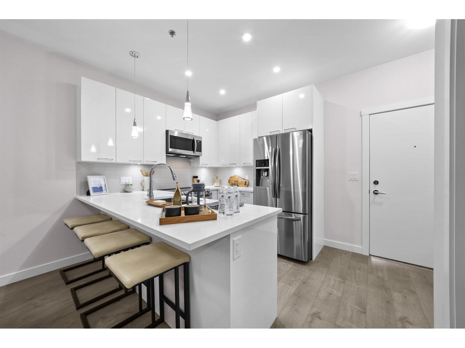 608 7375 HORNE STREET, Mission