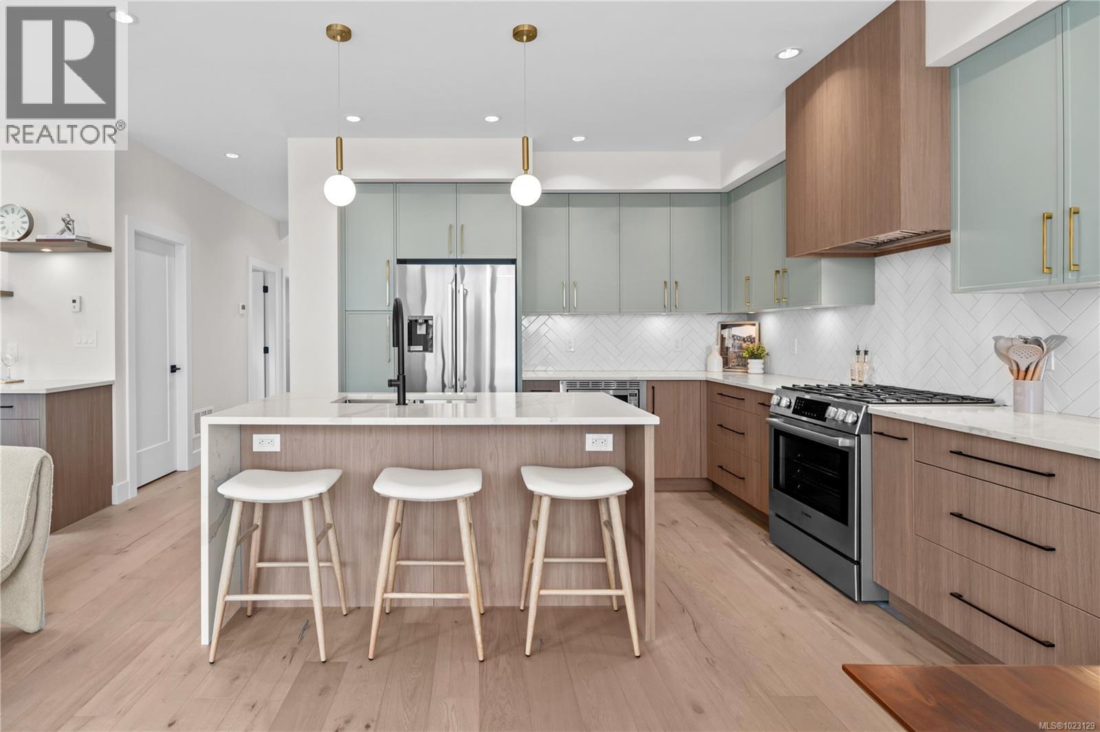  1548 Marble Place, Langford