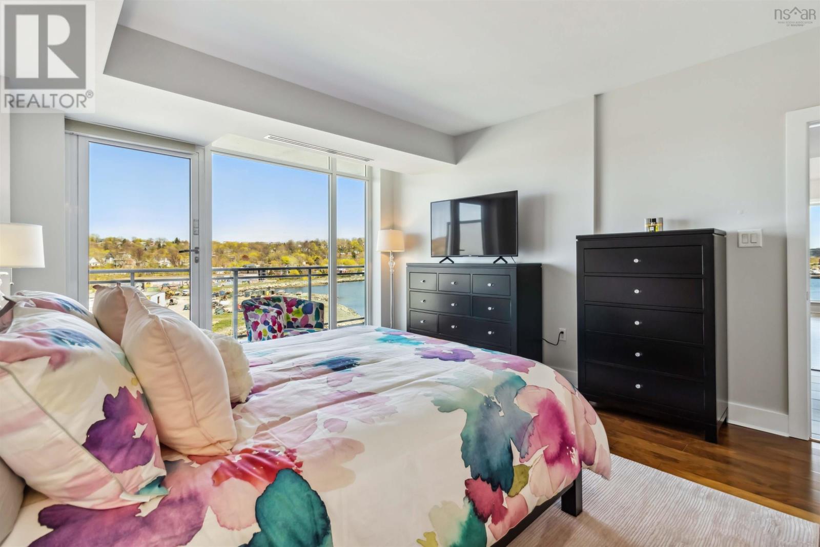 Property 32 of 52 of 502 31 Kings Wharf Place