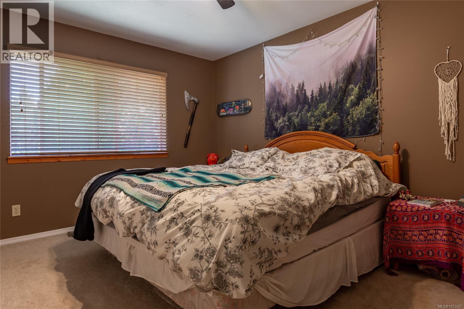 8598 Island Hwy N, Black Creek