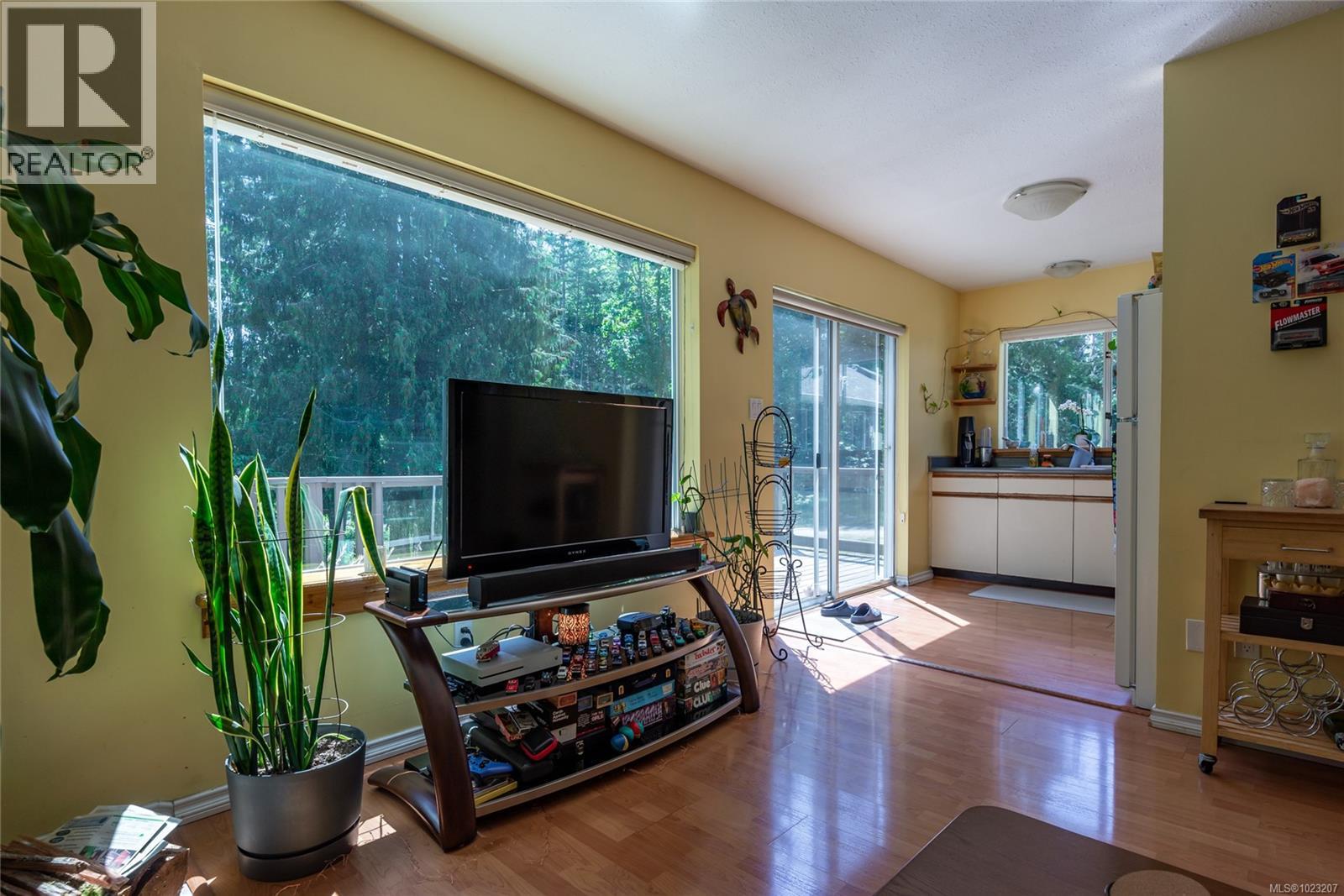 8598 Island Hwy N, Black Creek